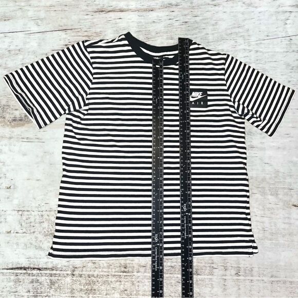 Nike Air Stripe T Shirt Size Childs XL - Picture 3 of 6